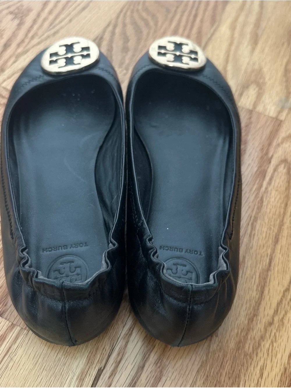 Tory Burch Black Leather Reva Ballet Flats with Gold Logo - Picture 5 of 8